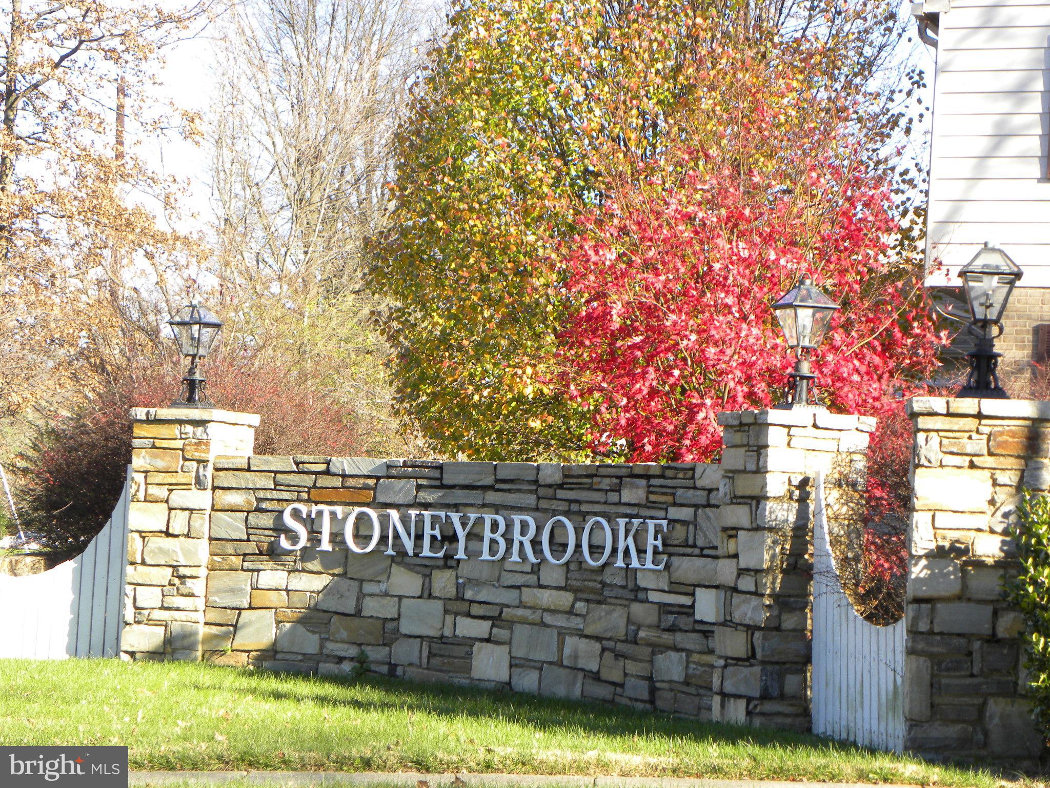 STONEYBROOKE - Residential