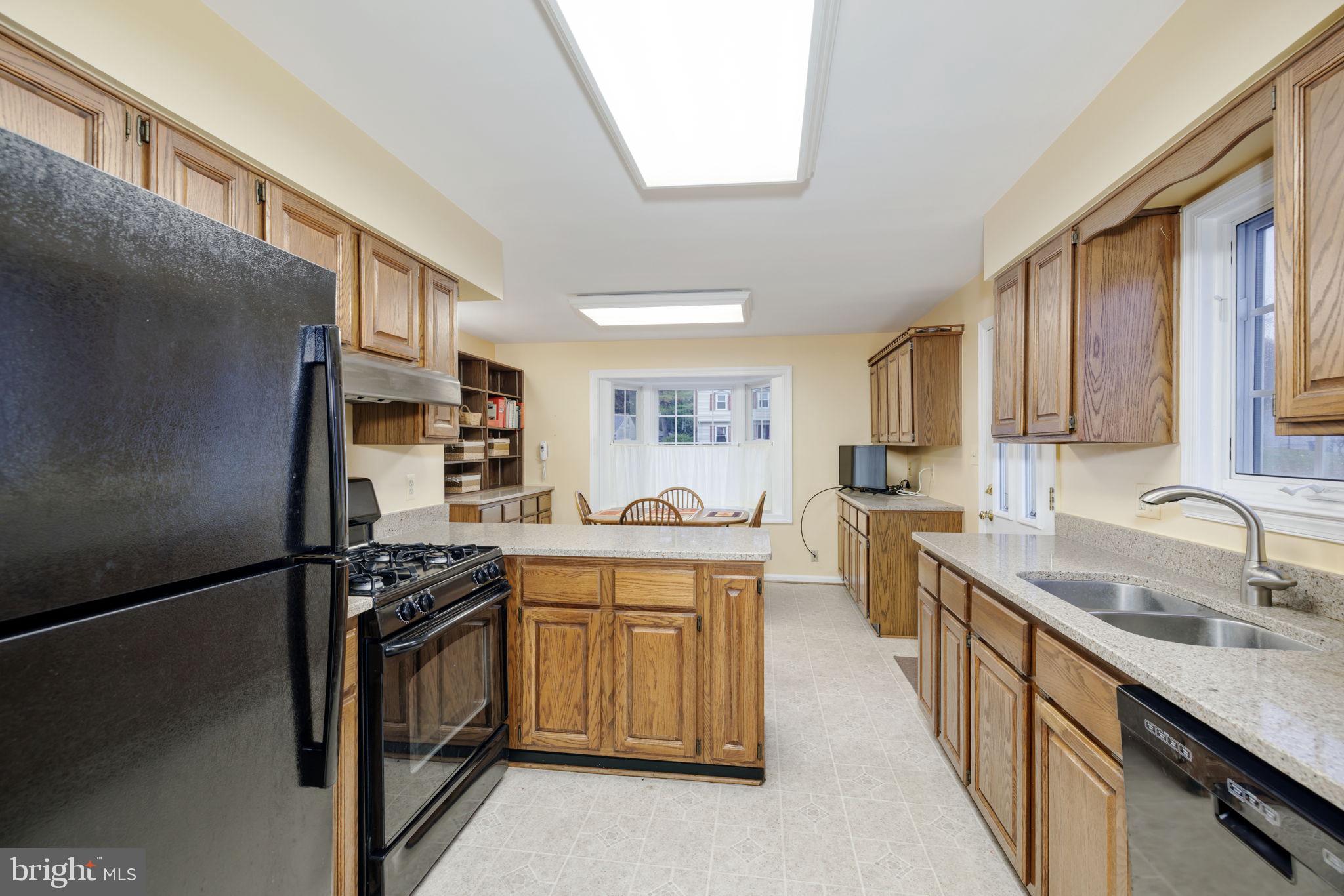 STONEYBROOKE - Residential