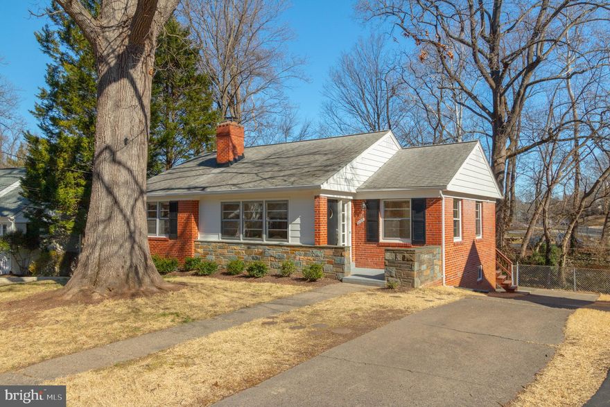 EXCELLENT LOCATION. Freshly painted 3 bedroom rambler with 2 full baths. Large walk out lower level which can be an office or a fourth bedroom. 
Wood floors, loads of natural light, granite in kitchen and bathrooms. Central air conditioning and heat. Huge storage area. Large partially fenced and private backyard, dog friendly, no cats. Long driveway for three cars. 

One light north of Westmoreland Circle and D.C. line. 5 minutes to DC line. On a very quiet cul-de-sac two blocks off Massachusetts Ave. 10 minutes drive to Friendship Heights Metro, 15 minutes to NIH and Walter Reed. Take Ride On bus to Friendship Heights metro station or to downtown Bethesda metro. 

5 minute ride to Giant supermarket, Whole Foods, and Starbucks.  Five minute walk to Westbrook Elementary School.