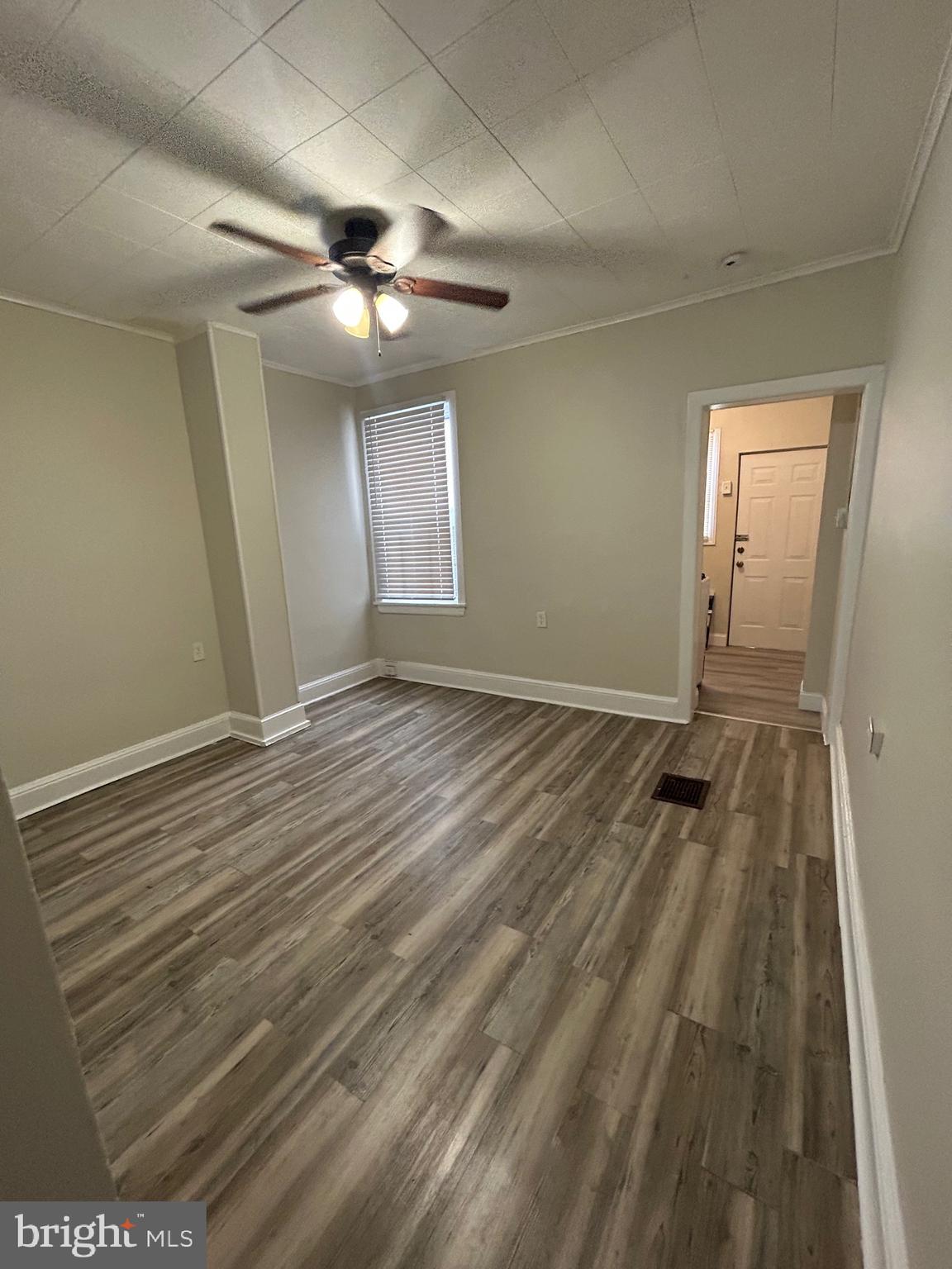 2546 E DAUPHIN STREET