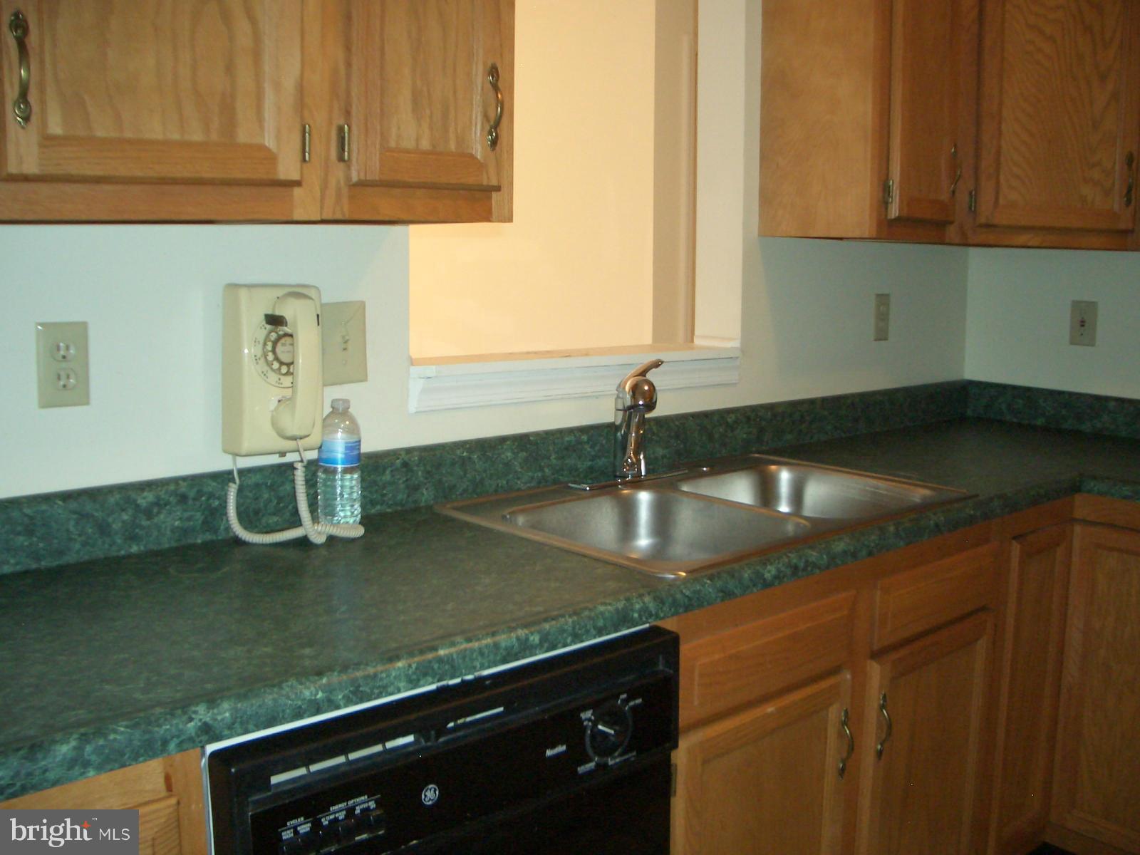 SIGNAL KNOB STATION - Residential Lease