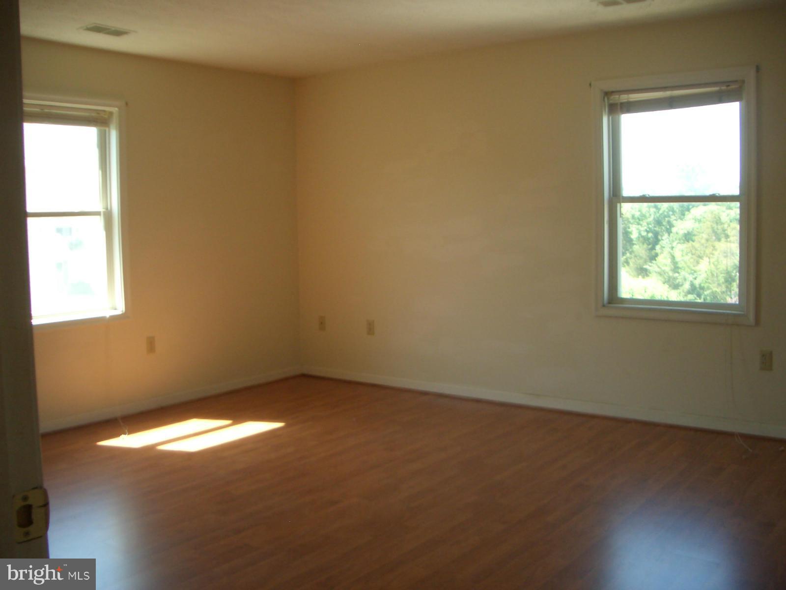 SIGNAL KNOB STATION - Residential Lease