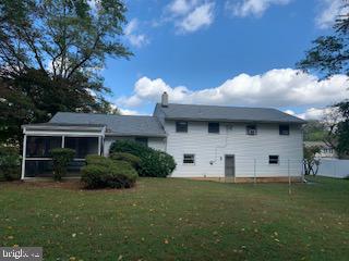 MAKEFIELD RD VILLA - Residential