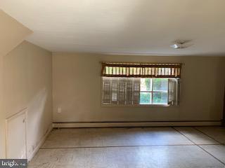 MAKEFIELD RD VILLA - Residential