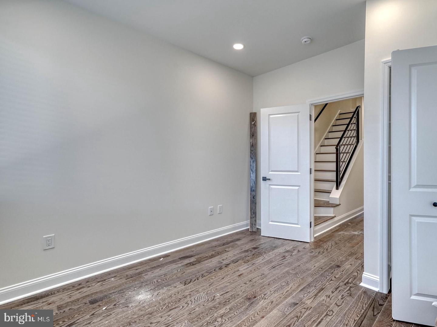 PASSYUNK SQUARE - Residential