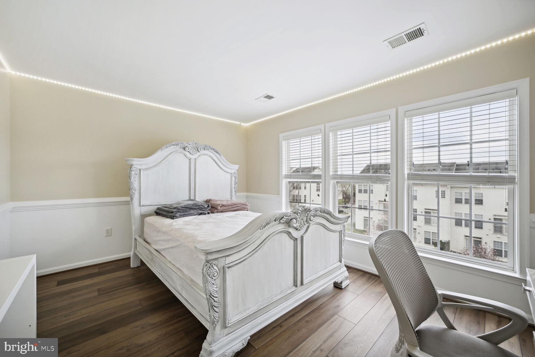 PORT POTOMAC - Residential