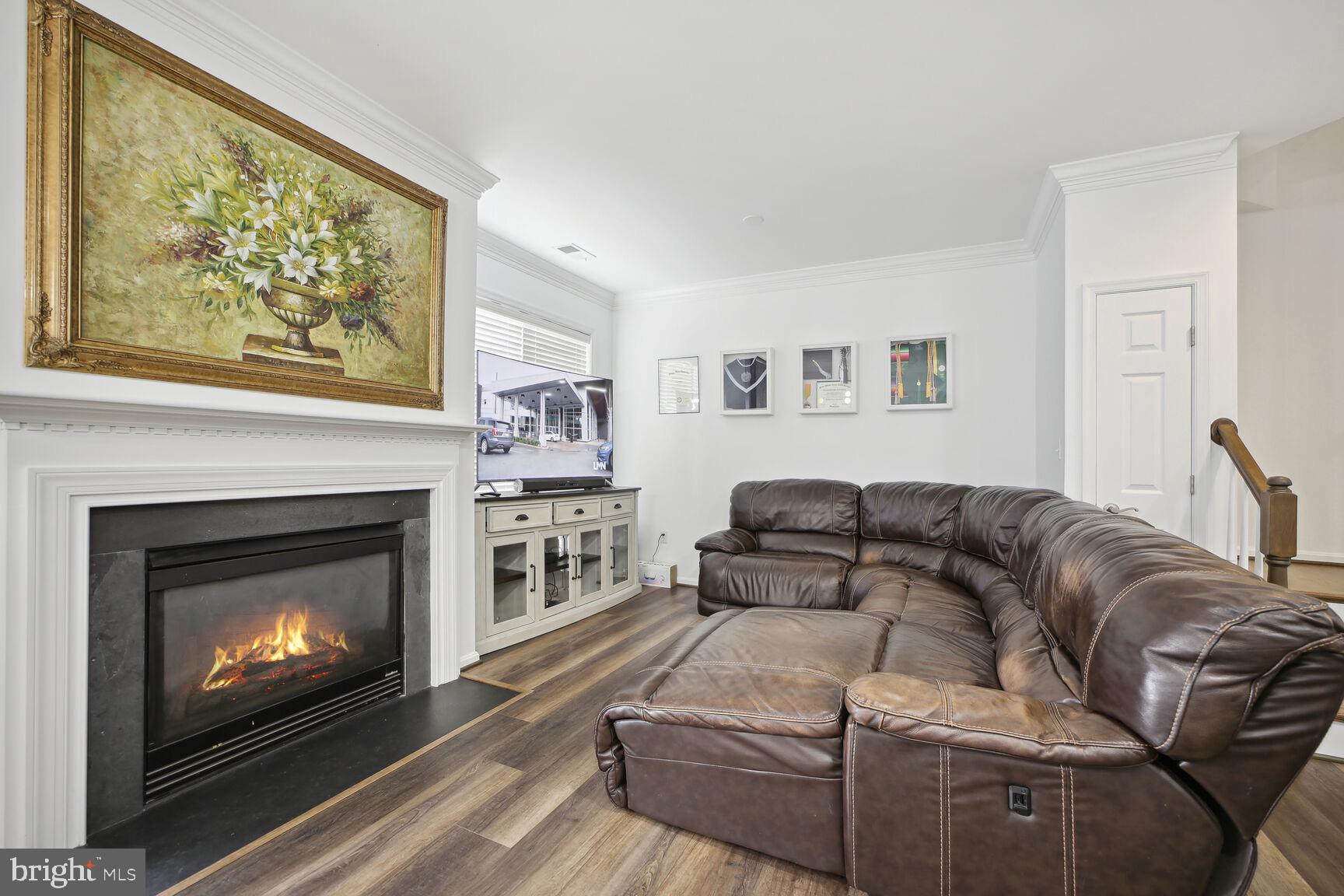 PORT POTOMAC - Residential