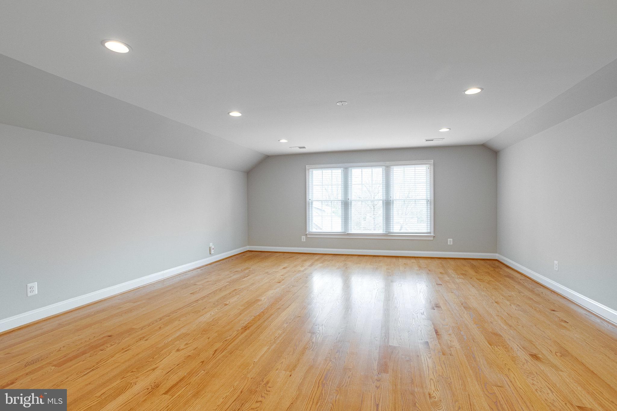 OLD DOMINION GARDENS - Residential