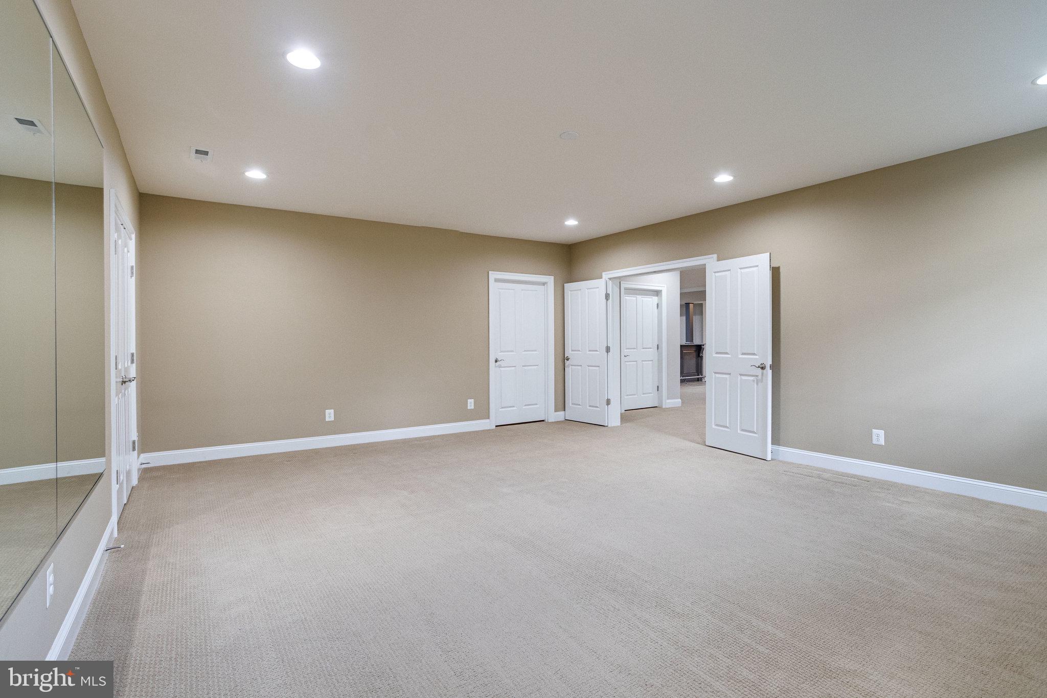 OLD DOMINION GARDENS - Residential