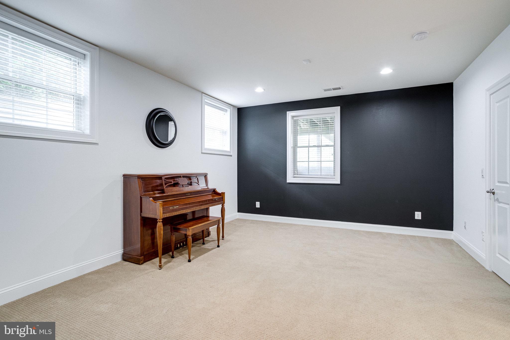 OLD DOMINION GARDENS - Residential