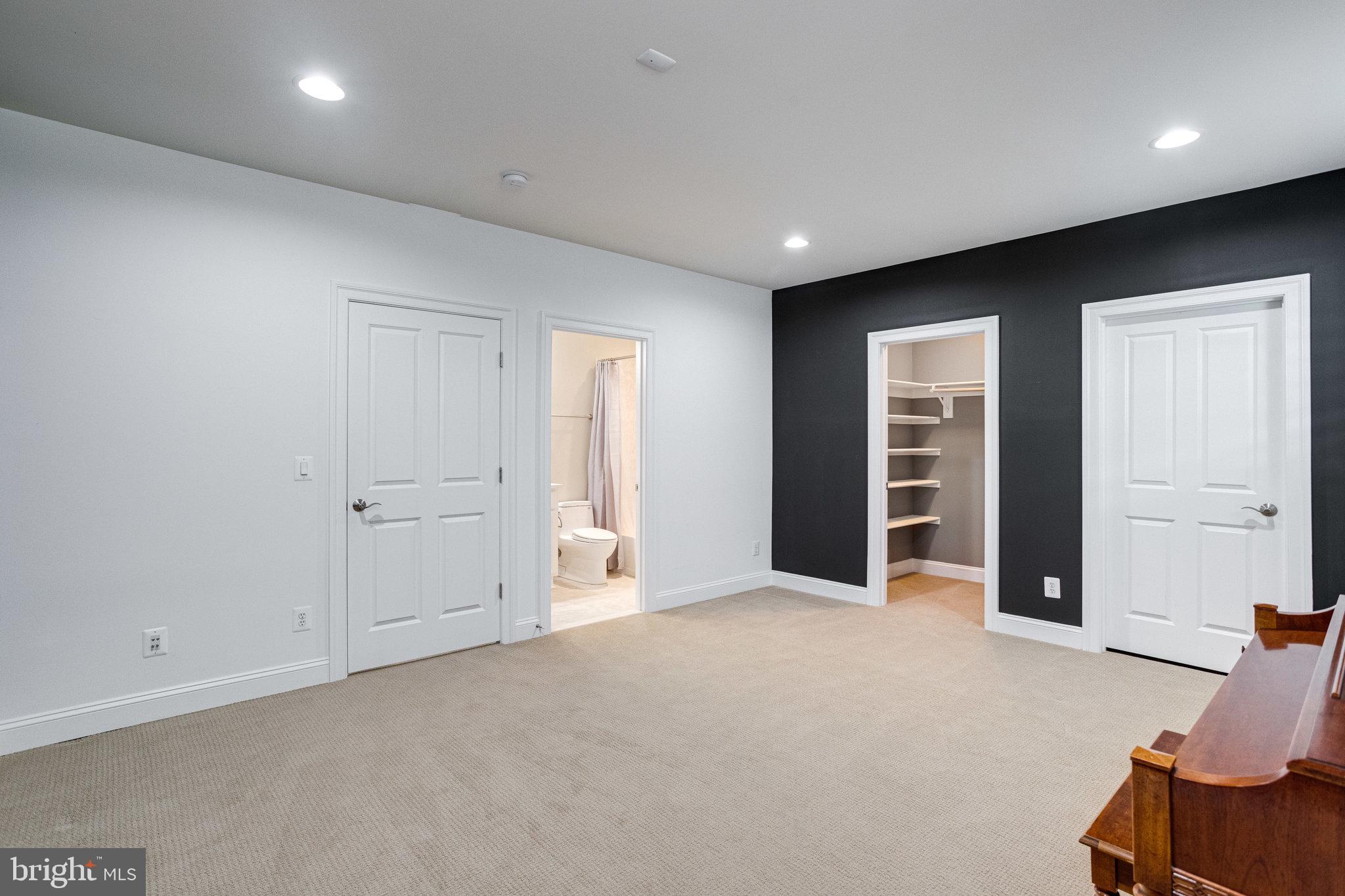 OLD DOMINION GARDENS - Residential