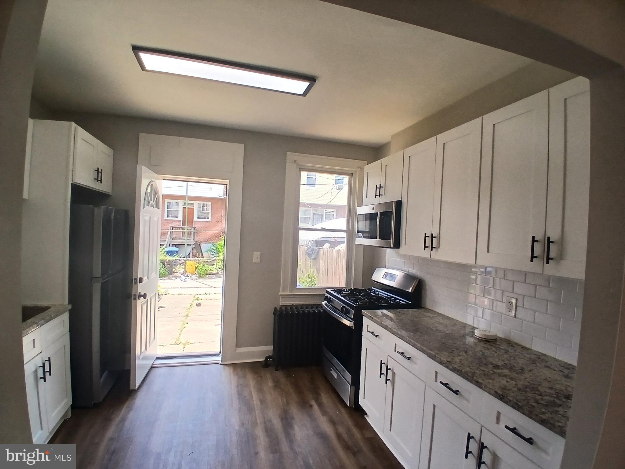 MADISON EASTEND - Residential