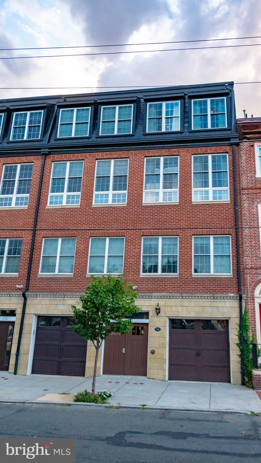 SOCIETY HILL - Residential