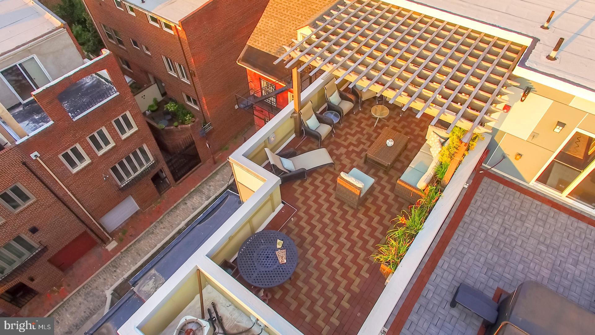 SOCIETY HILL - Residential