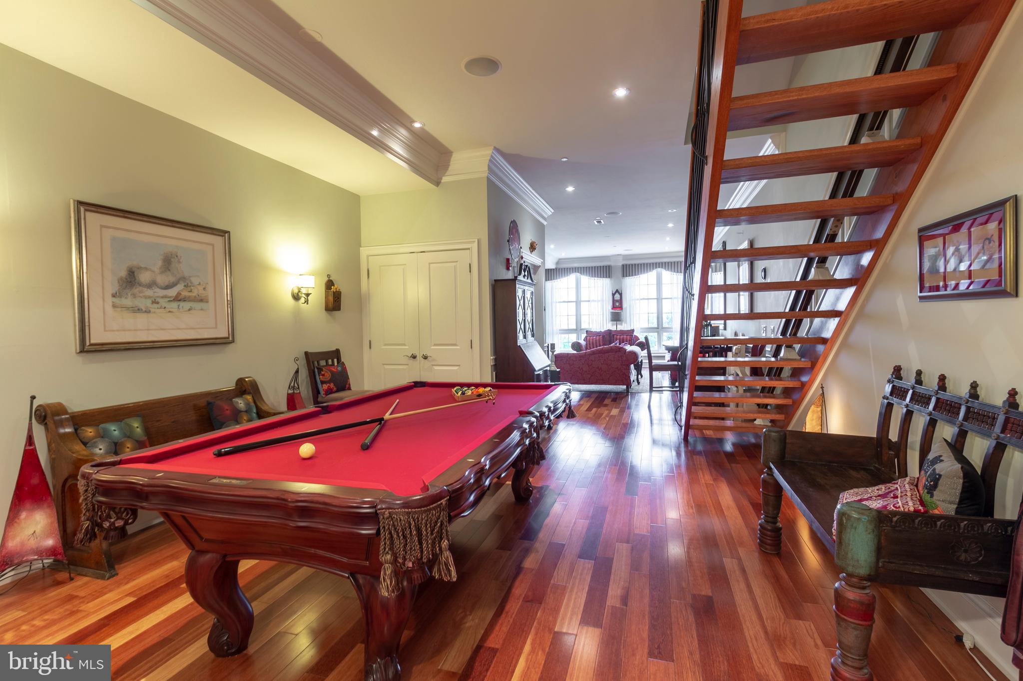 SOCIETY HILL - Residential