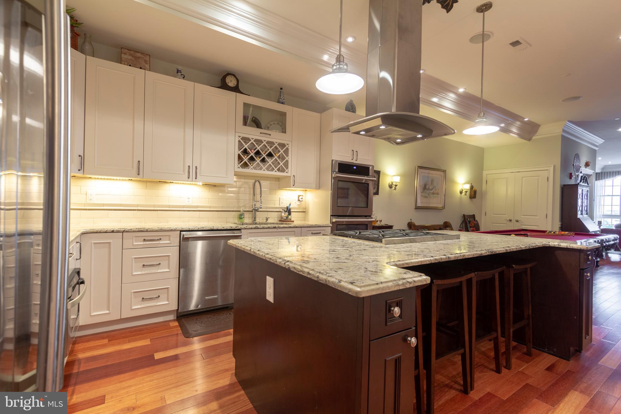 SOCIETY HILL - Residential