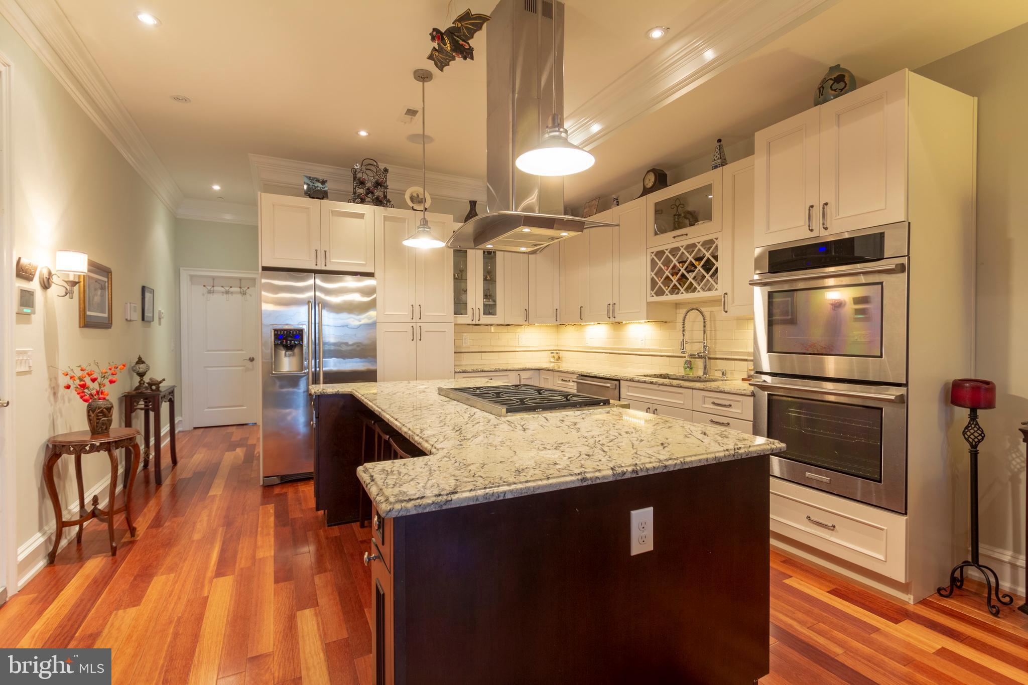 SOCIETY HILL - Residential