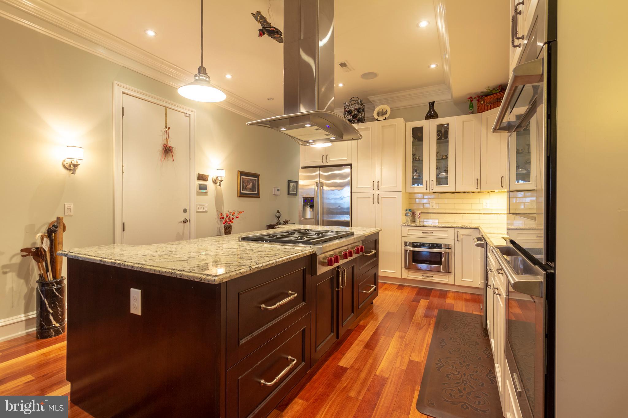 SOCIETY HILL - Residential