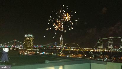 SOCIETY HILL - Residential