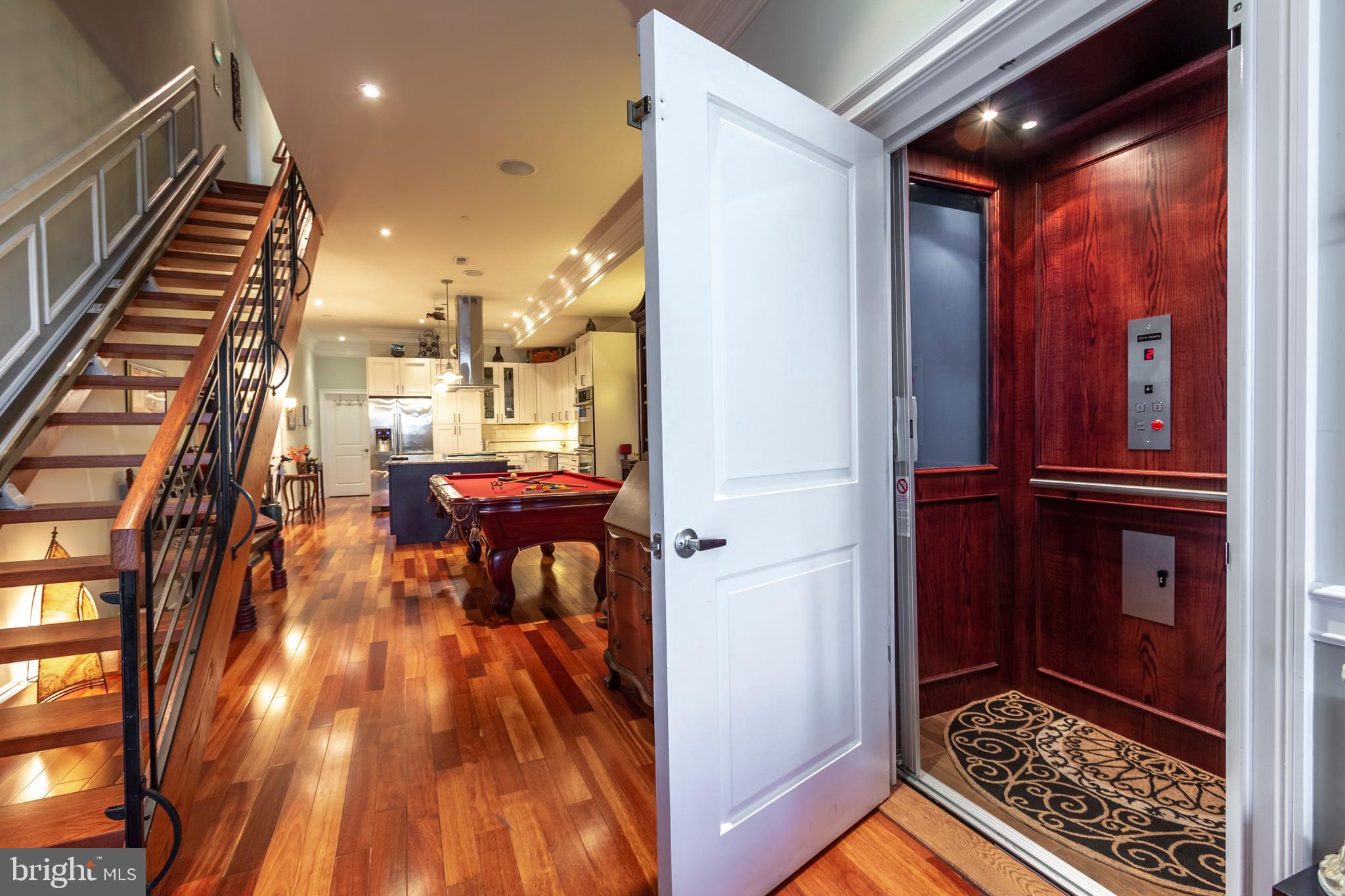 SOCIETY HILL - Residential