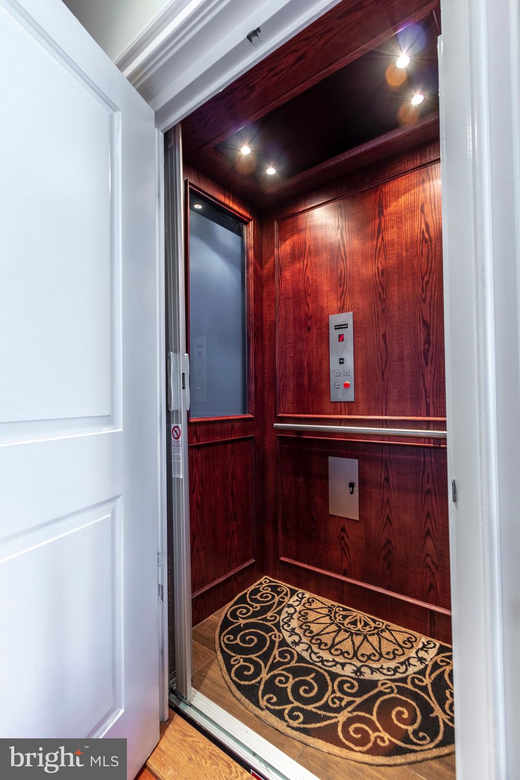 SOCIETY HILL - Residential