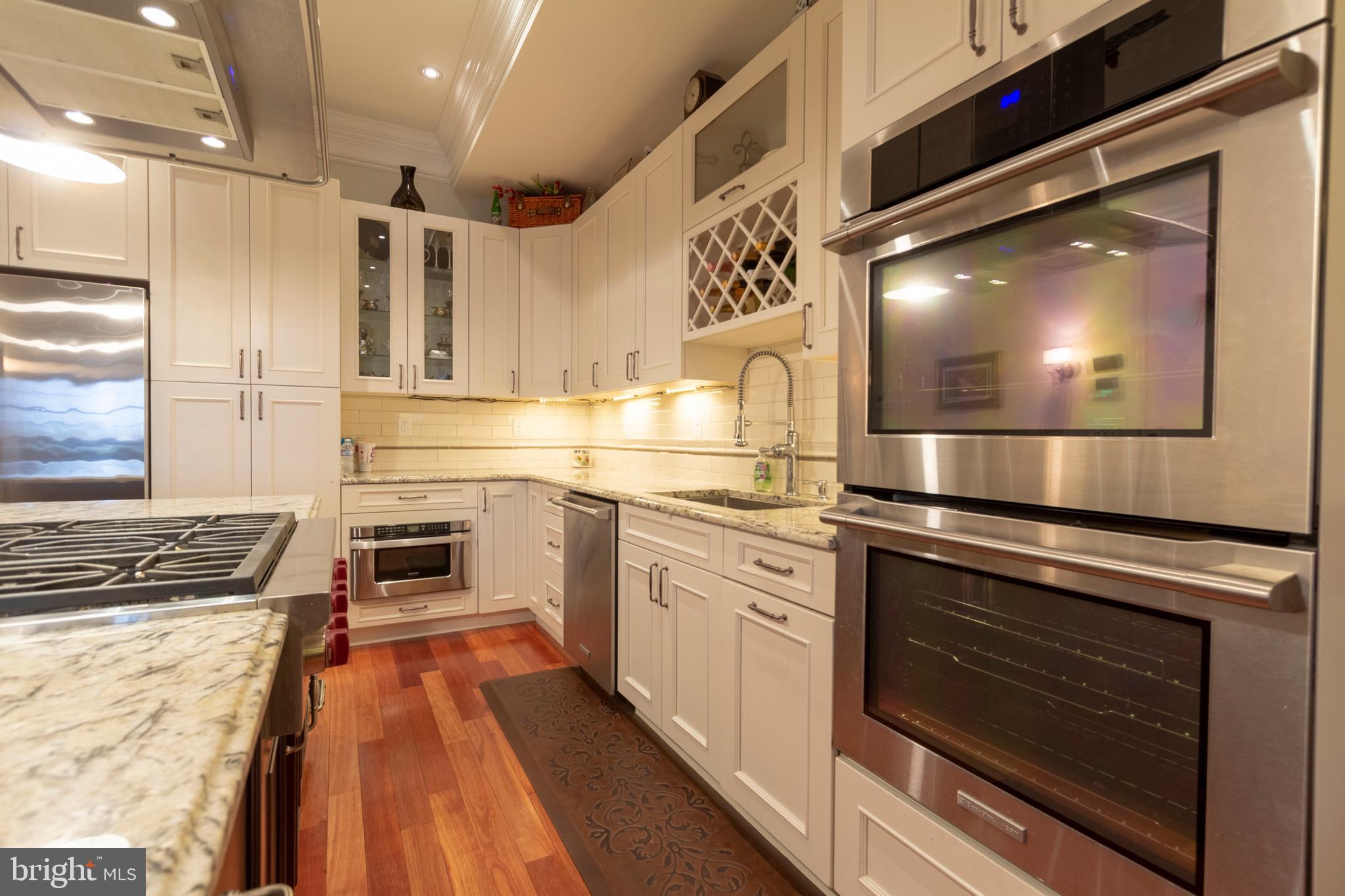 SOCIETY HILL - Residential