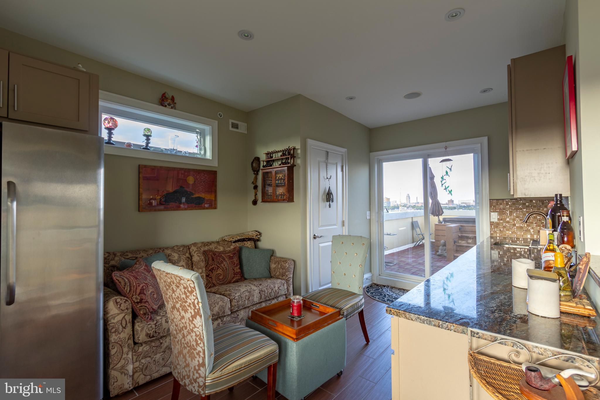 SOCIETY HILL - Residential