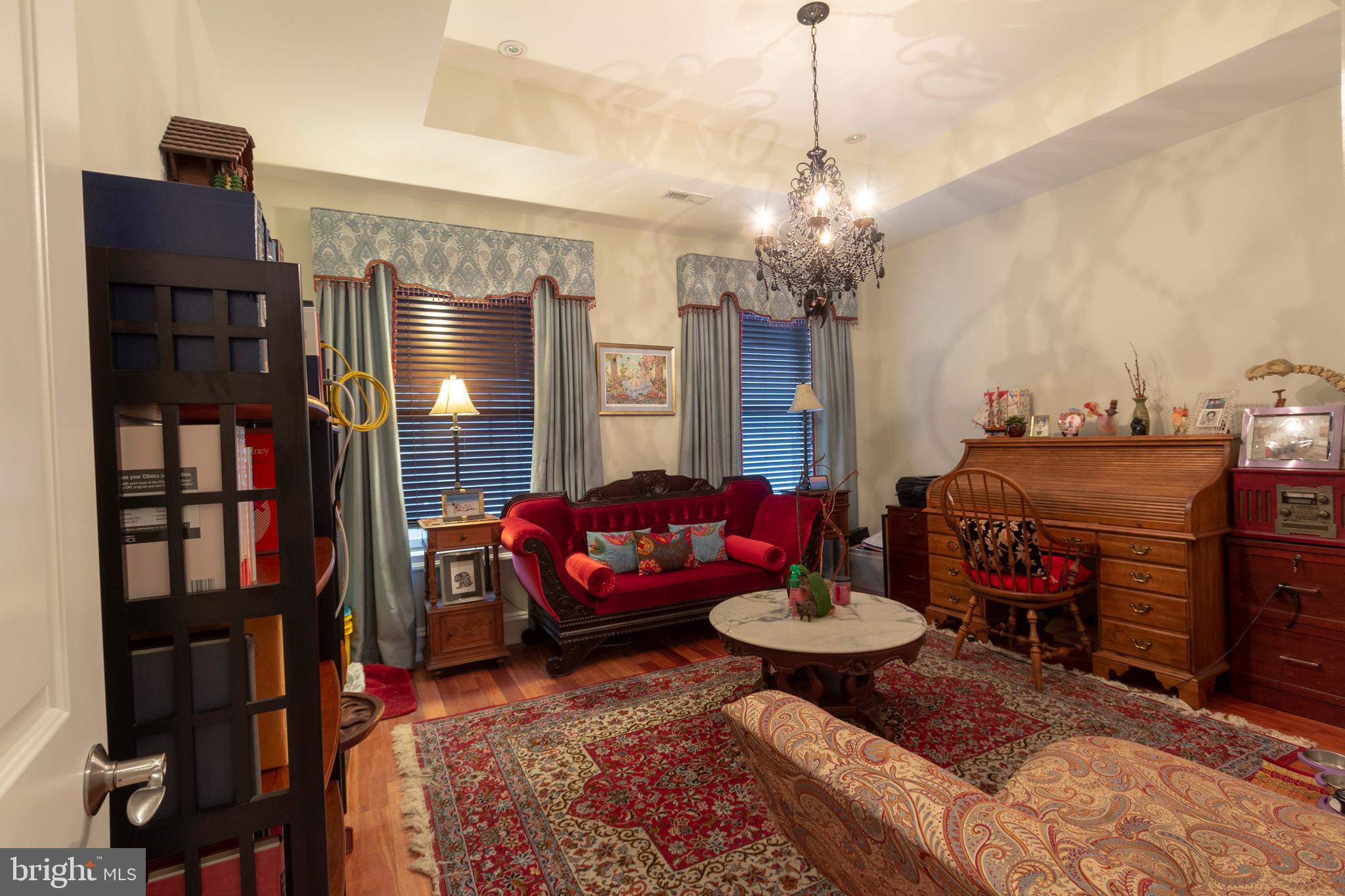 SOCIETY HILL - Residential