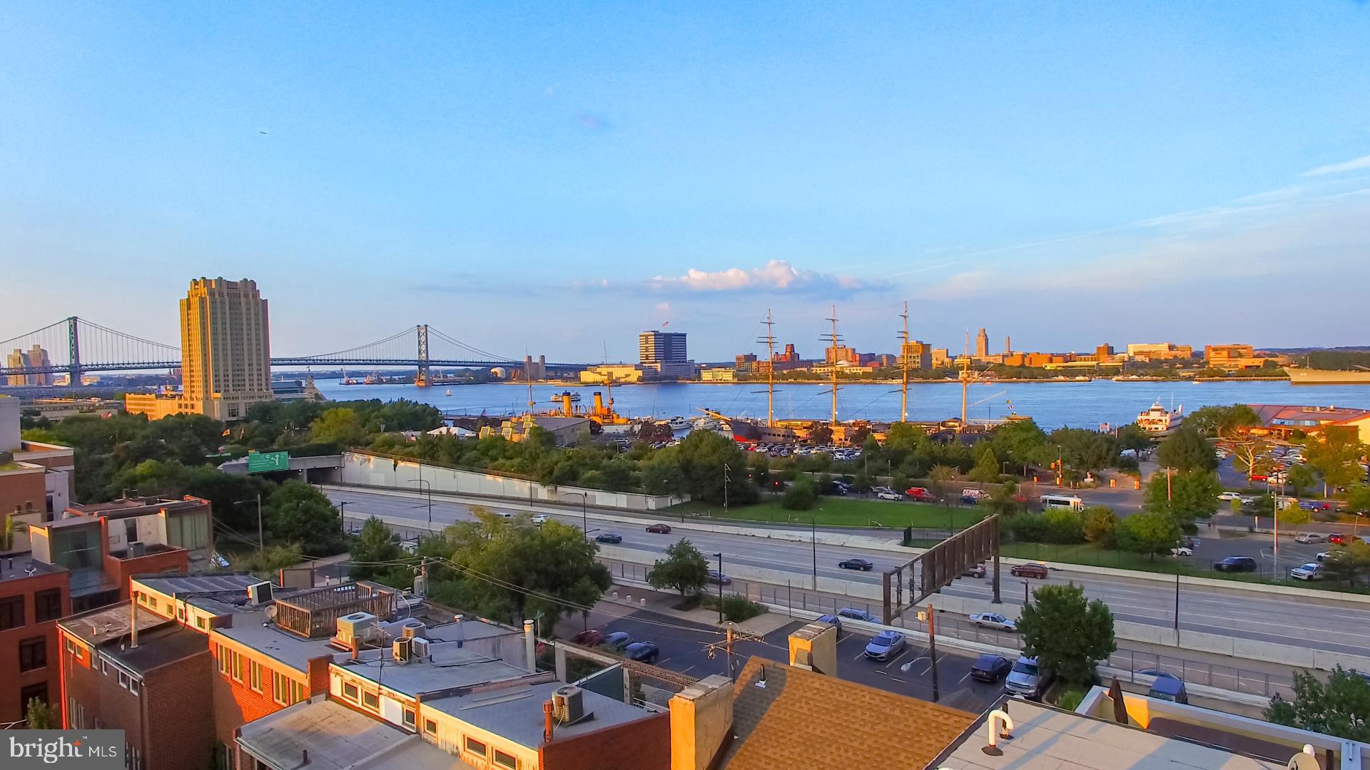 SOCIETY HILL - Residential