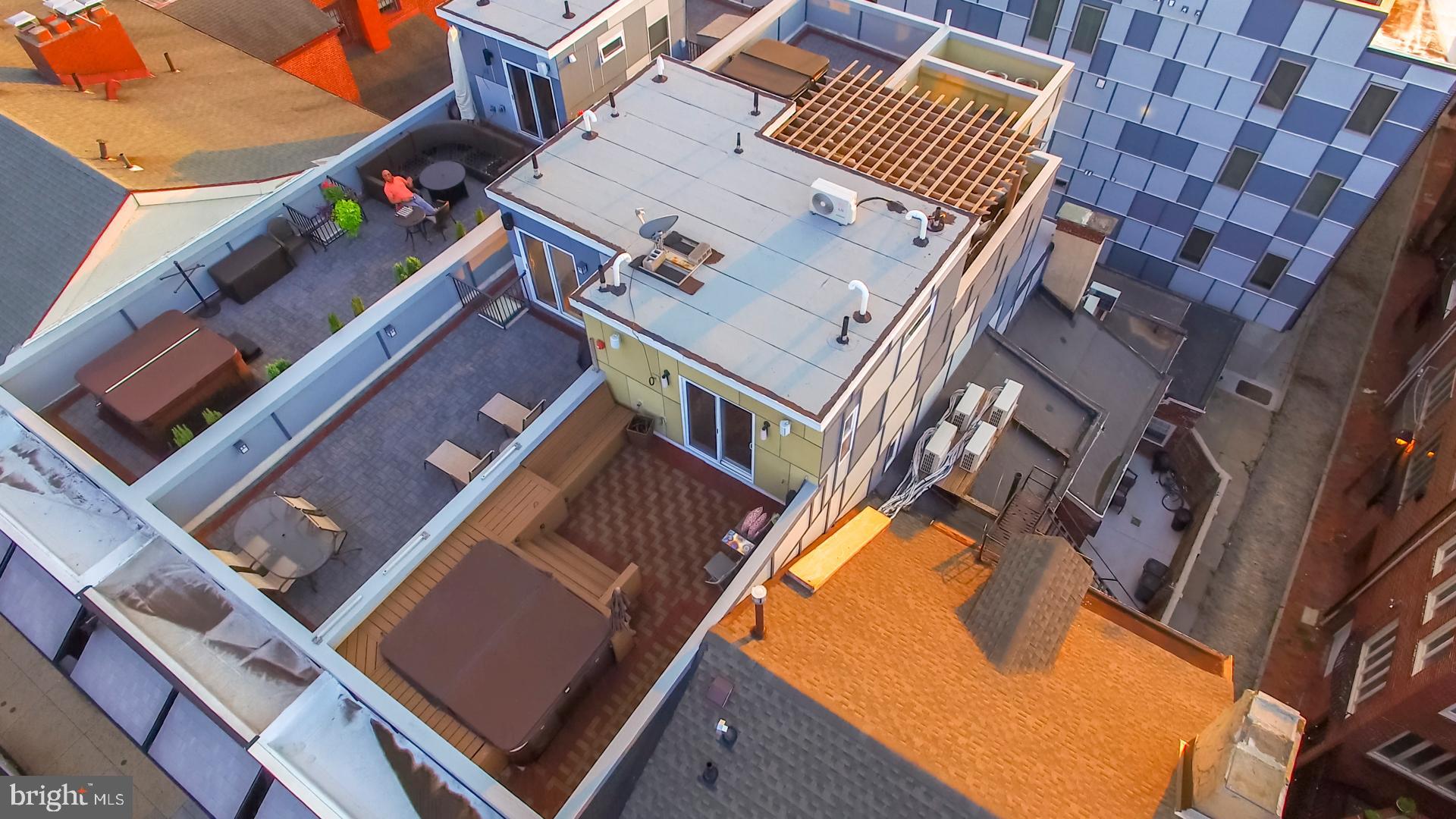 SOCIETY HILL - Residential