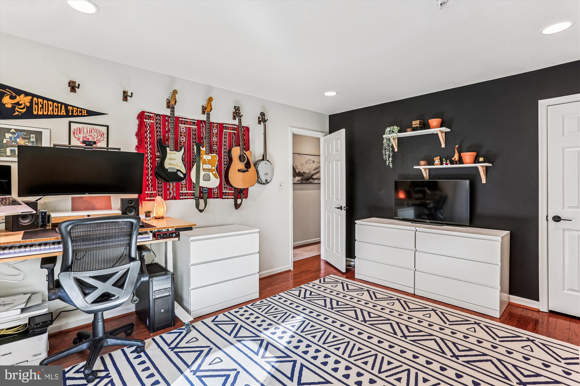 KENTLANDS - Residential