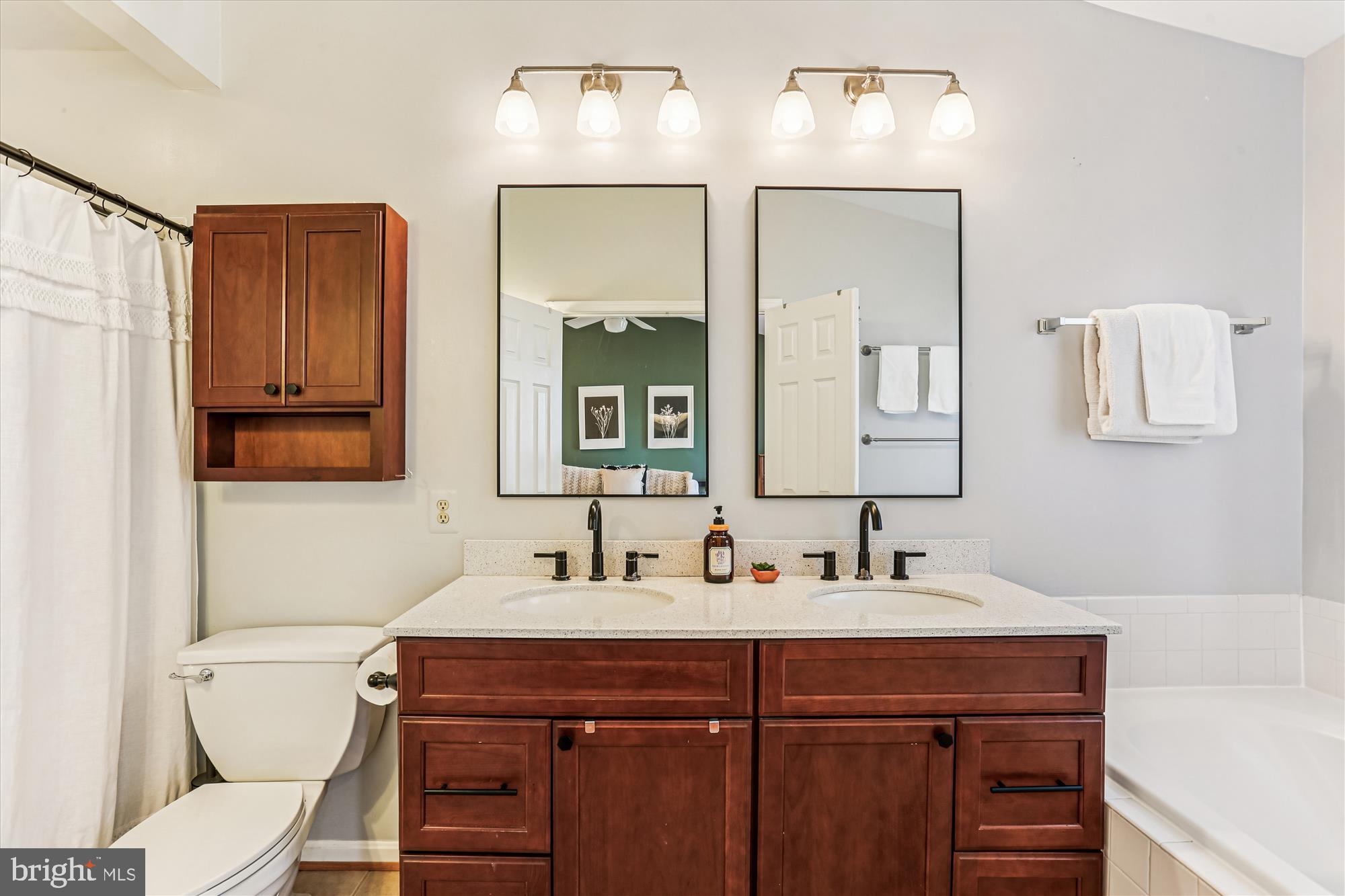 KENTLANDS - Residential