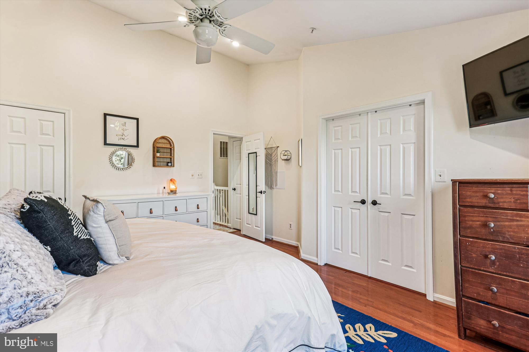 KENTLANDS - Residential