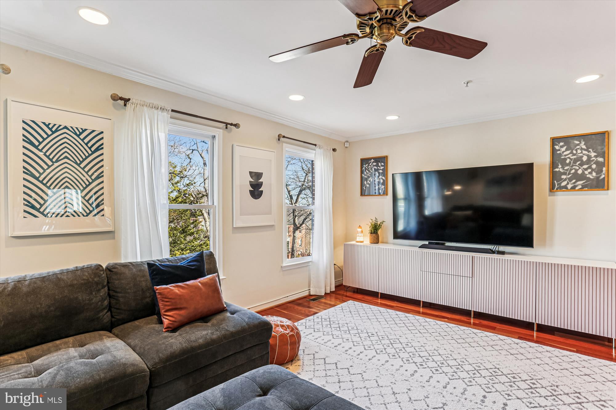 KENTLANDS - Residential