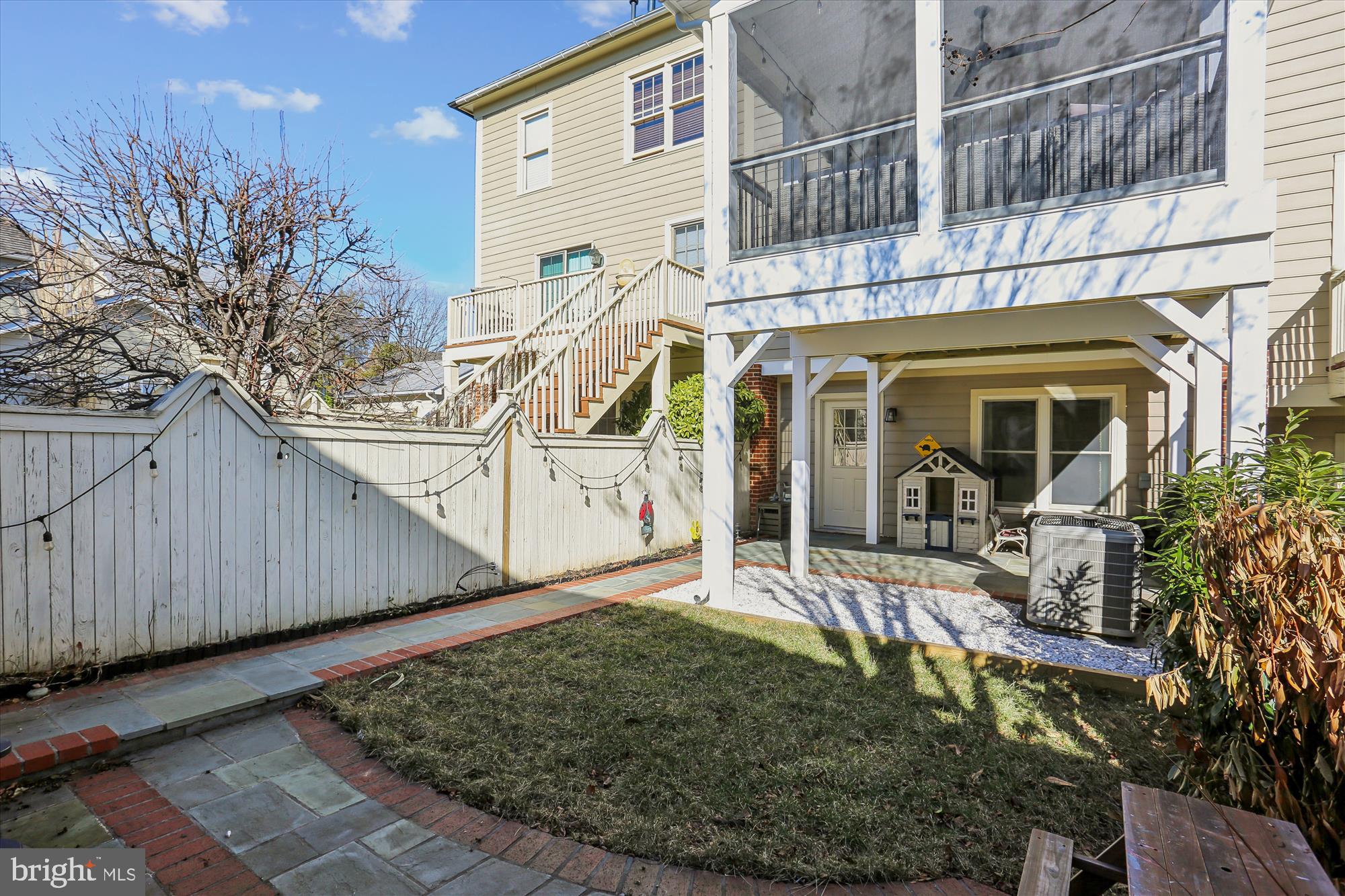 KENTLANDS - Residential