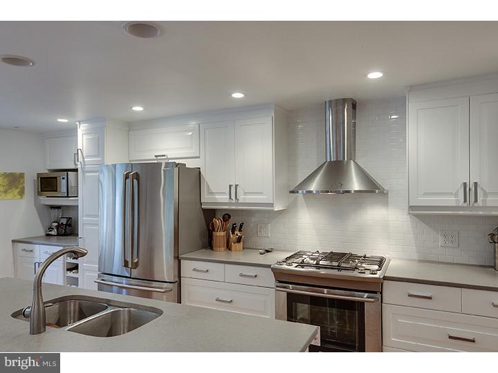 WASHINGTON SQ WEST - Residential
