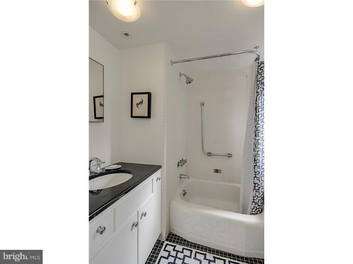 WASHINGTON SQ WEST - Residential