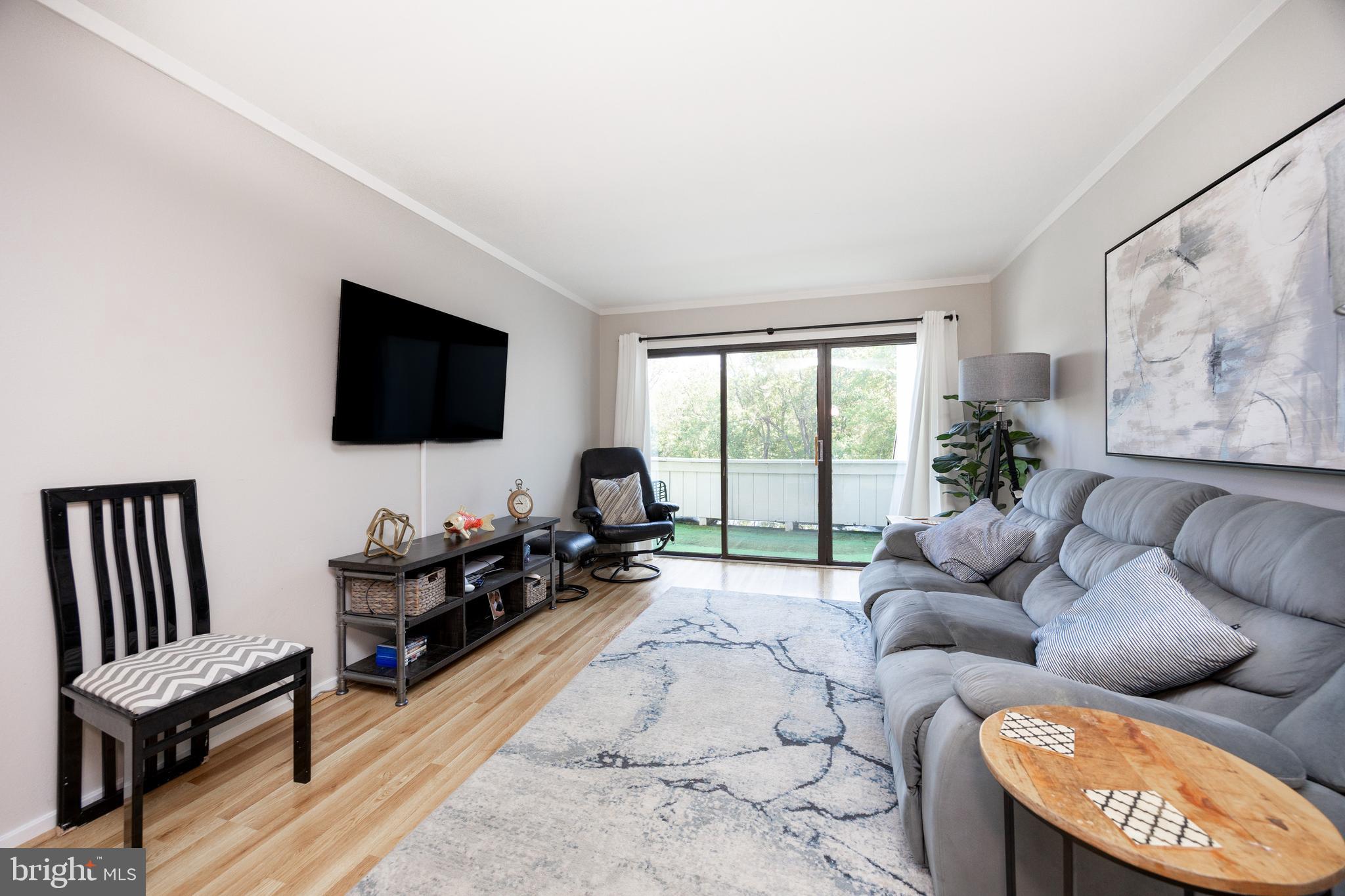 SUMMIT HOUSE - Residential