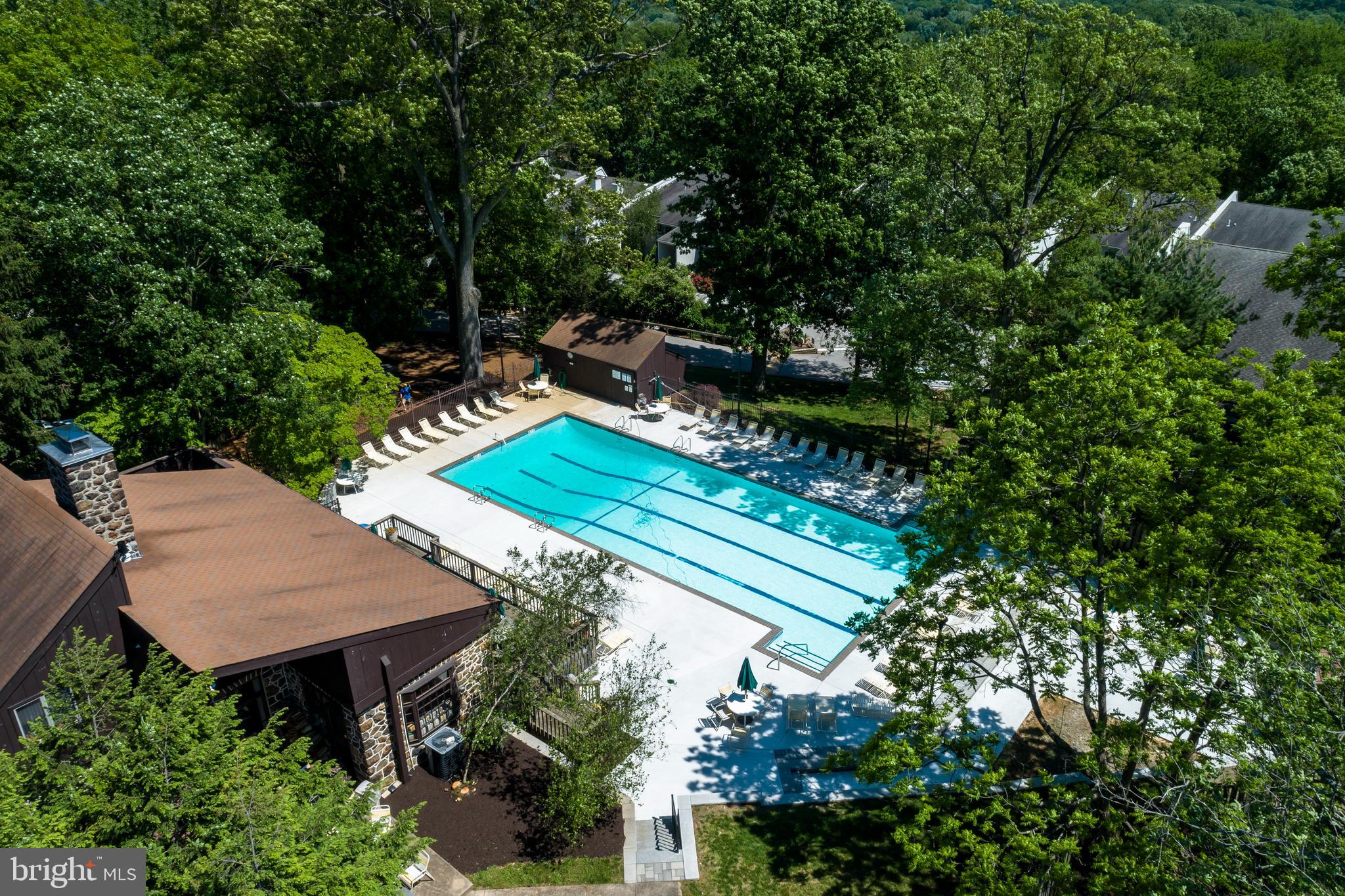 SUMMIT HOUSE - Residential