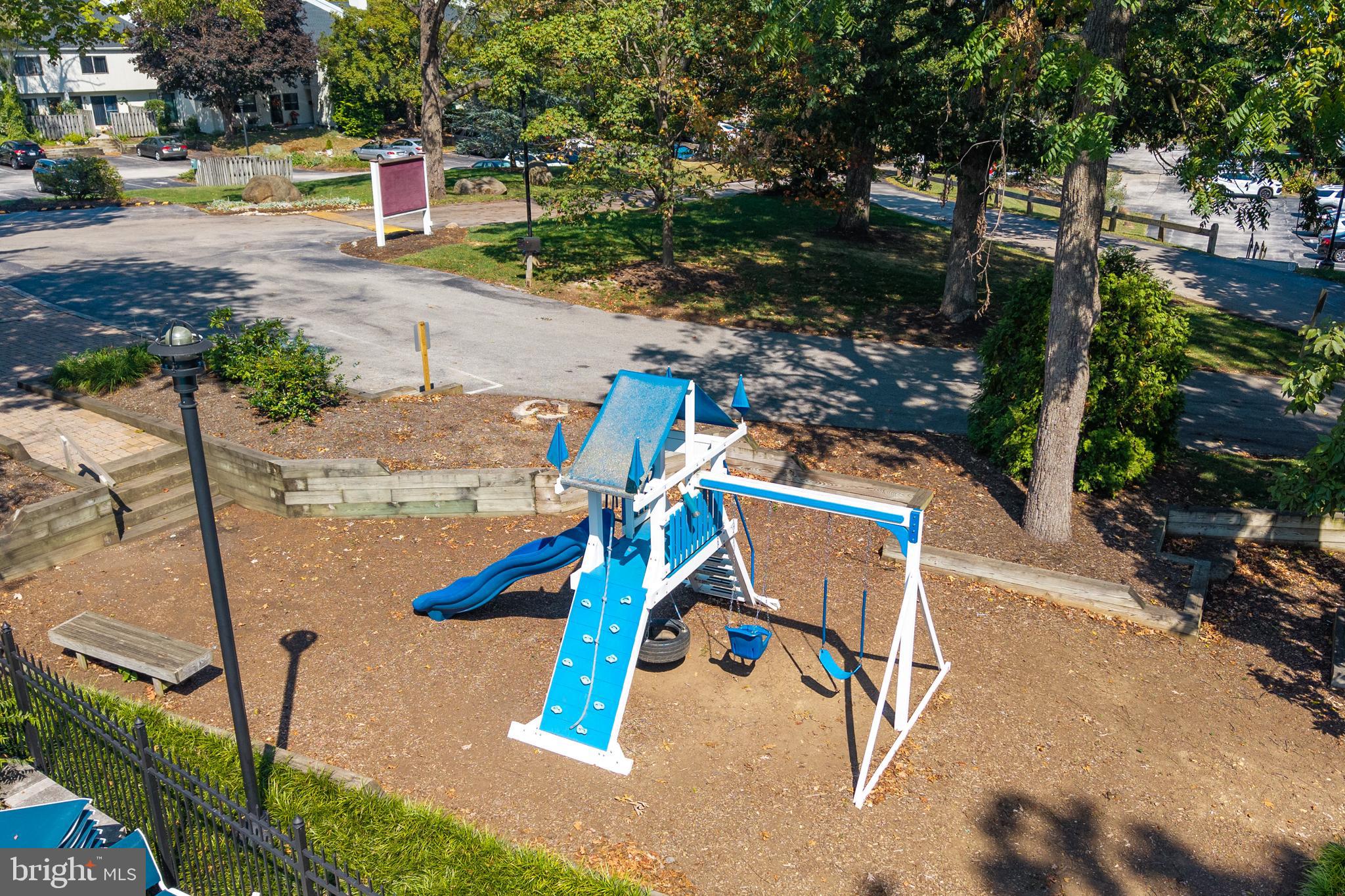 SUMMIT HOUSE - Residential