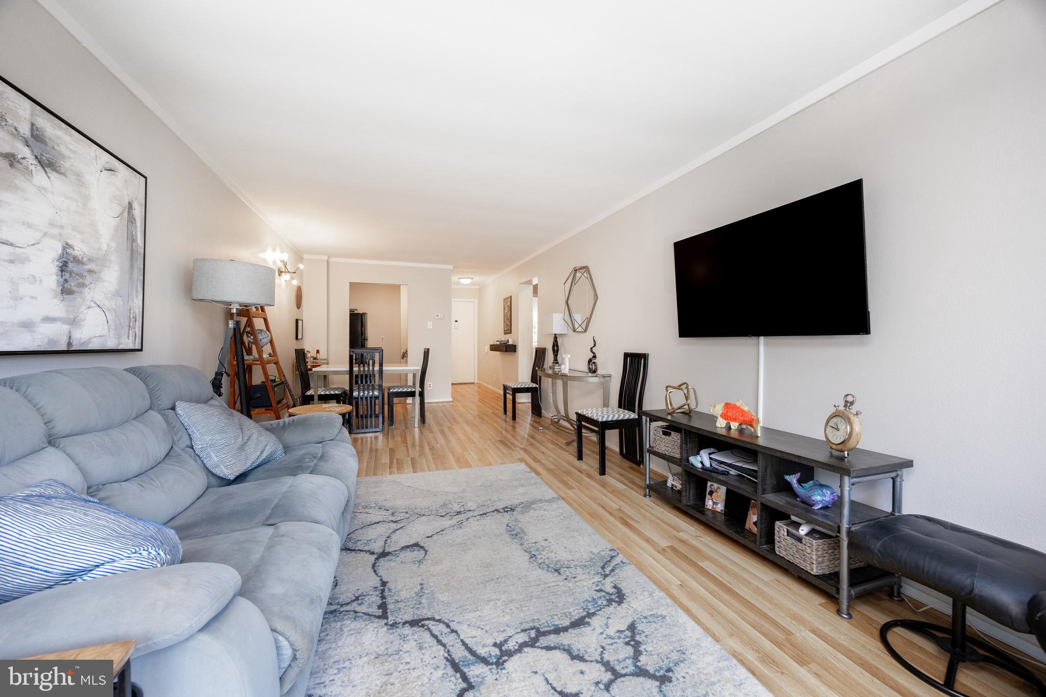 SUMMIT HOUSE - Residential