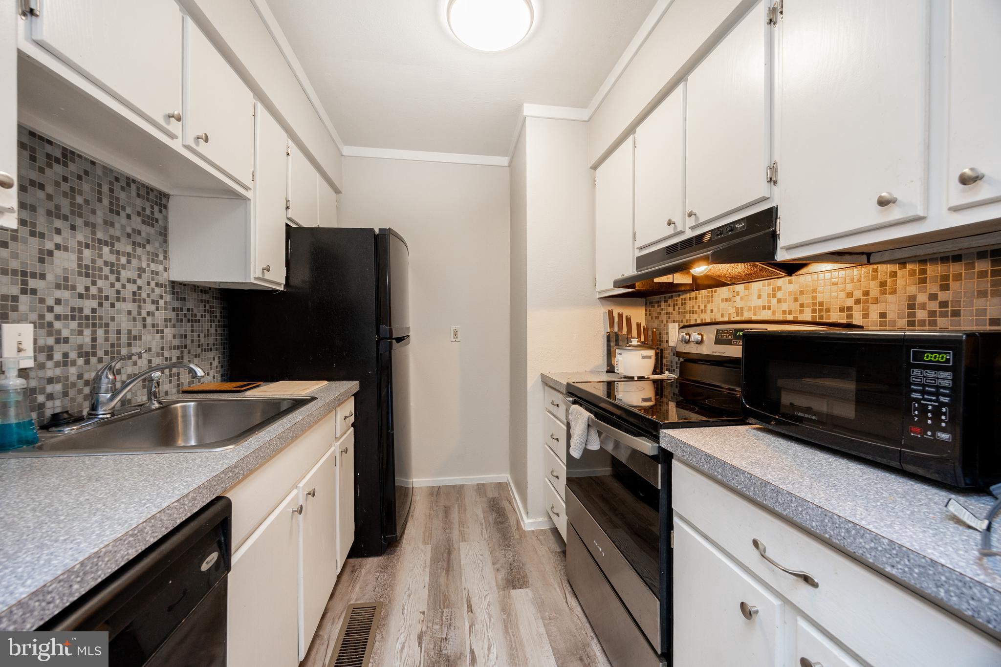 SUMMIT HOUSE - Residential