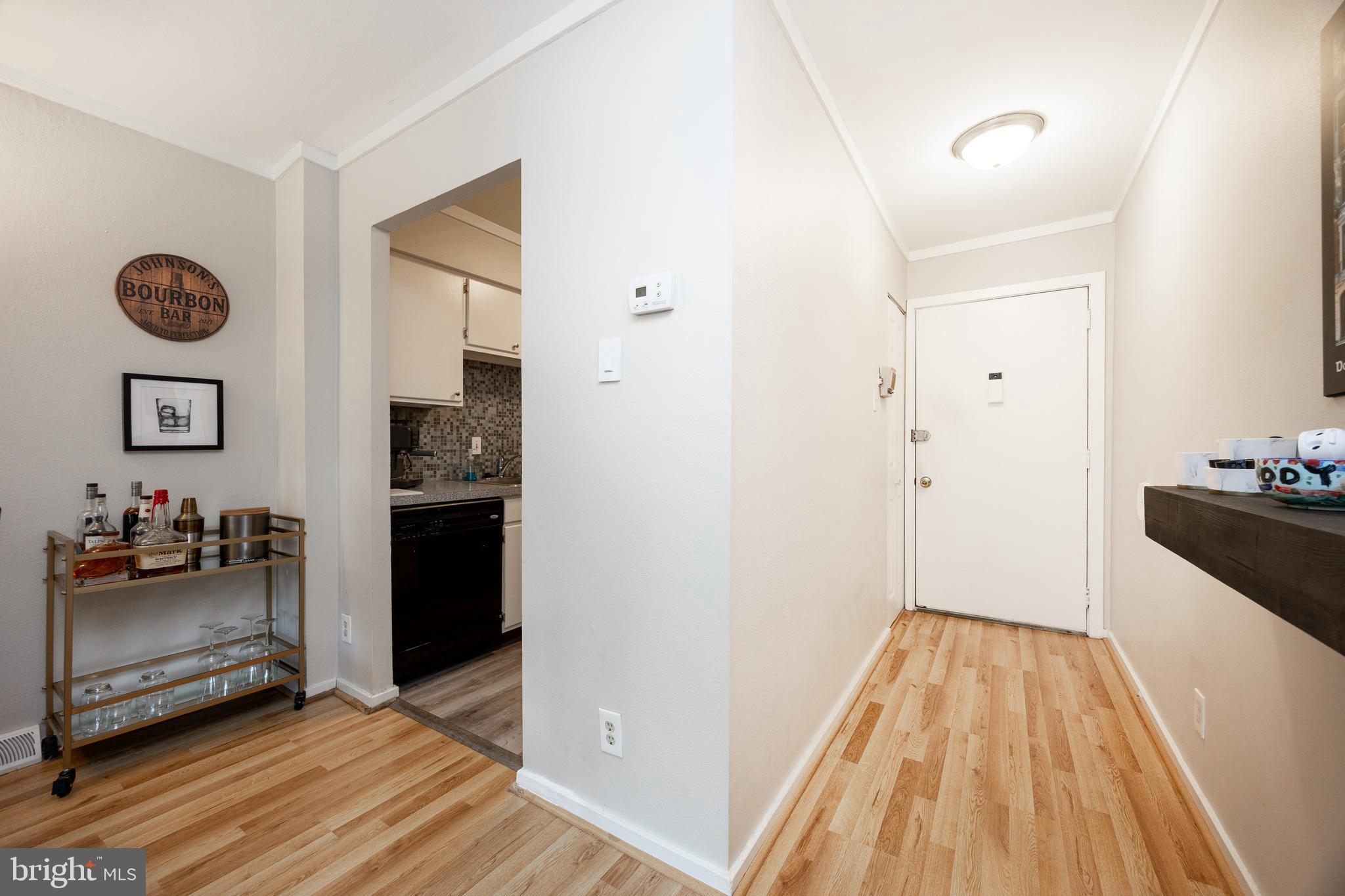 SUMMIT HOUSE - Residential