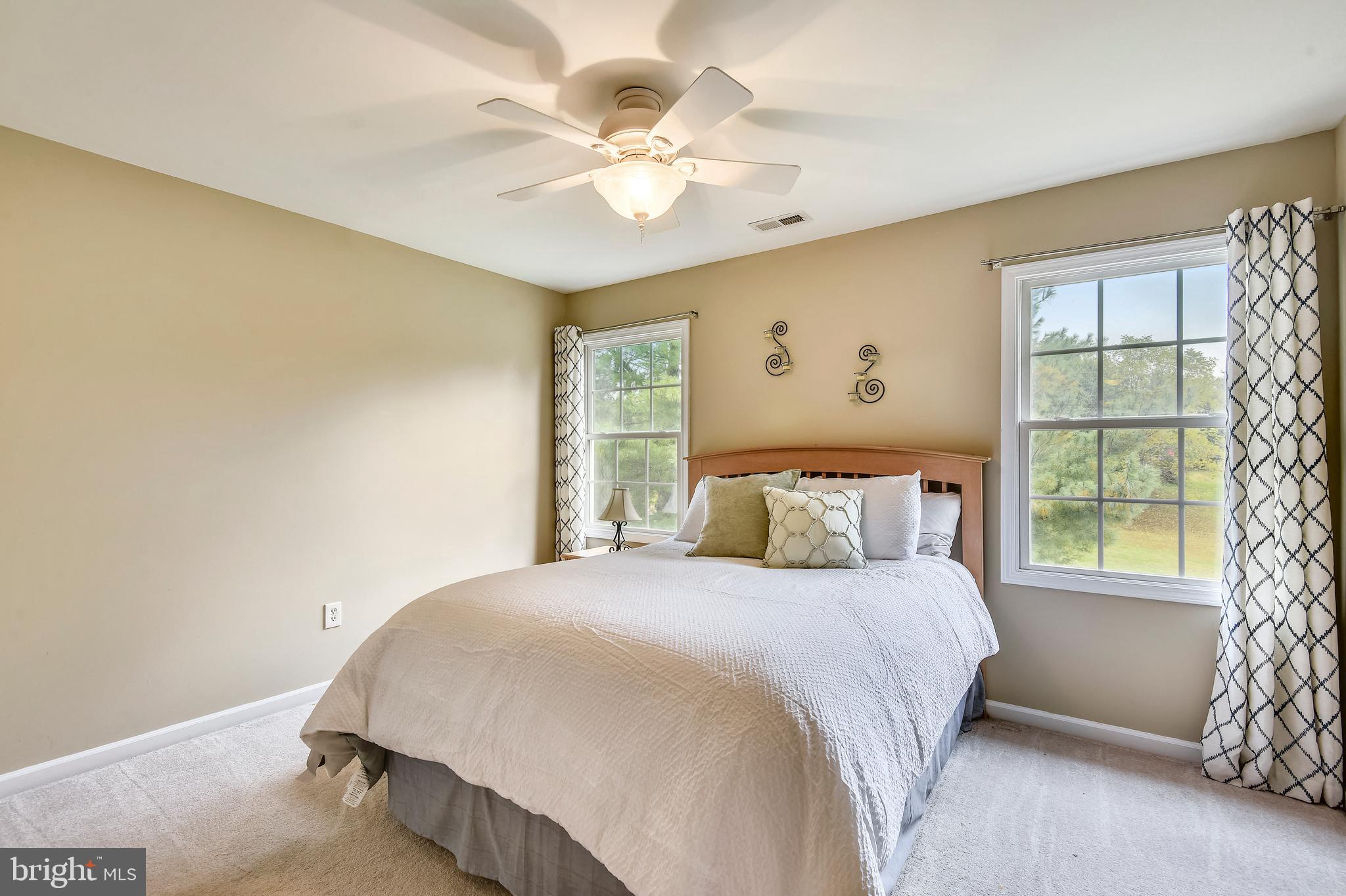 PINE GROVE - Residential