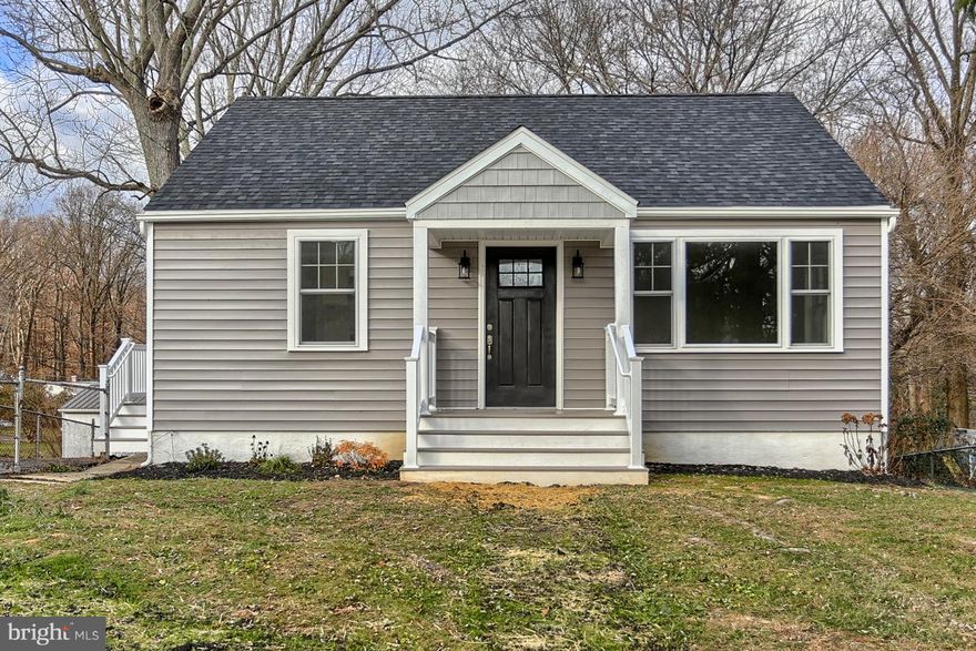 COMPLETELY RENOVATED!  Single Family Home, Townhome Price.  Kitchen is amazing, completely new, Granite Counters, Stainless Steel Appliances, New Cabinets, & Ceramic Floors.   Bathroom Renovated, with Subway Tiles.  Hardwood Floors in Living Room, & Bedrooms.  3rd Bedroom / Bonus Room on Upper Level. Also included is New Roof, New Windows, & A/C.  Large Backyard Fenced-In.  Make an appointment today!