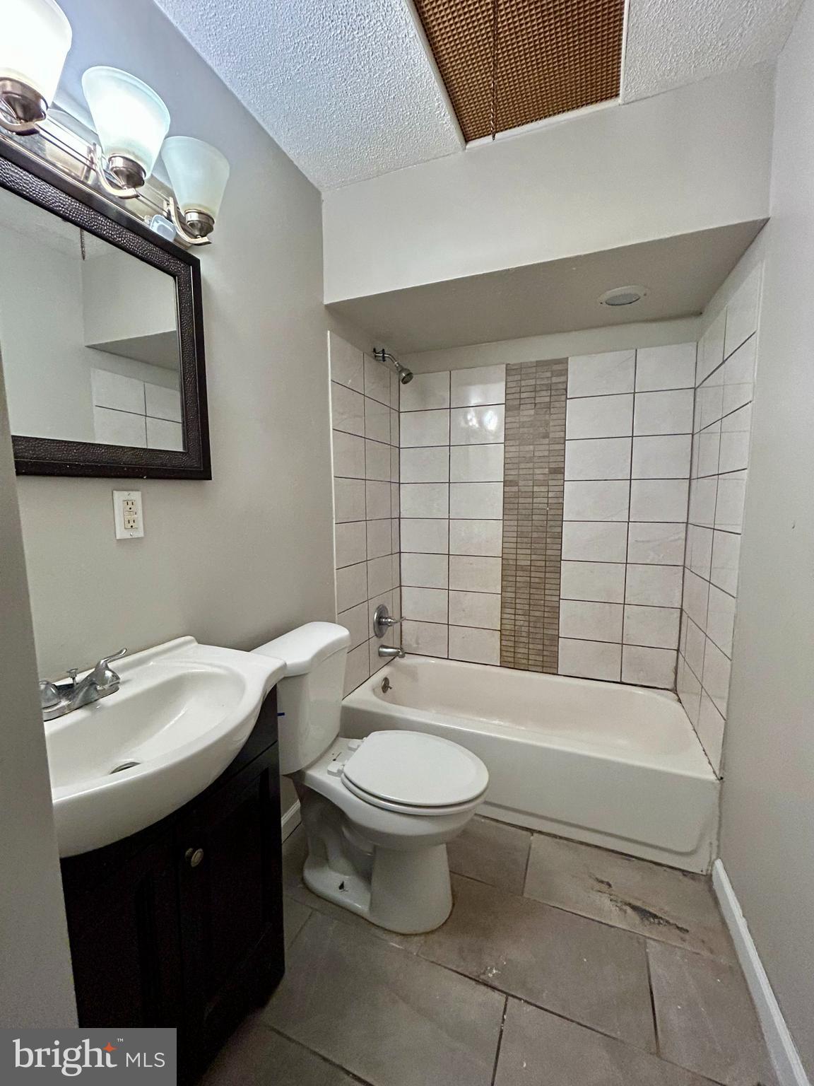 OVERBROOK PARK - Residential Lease