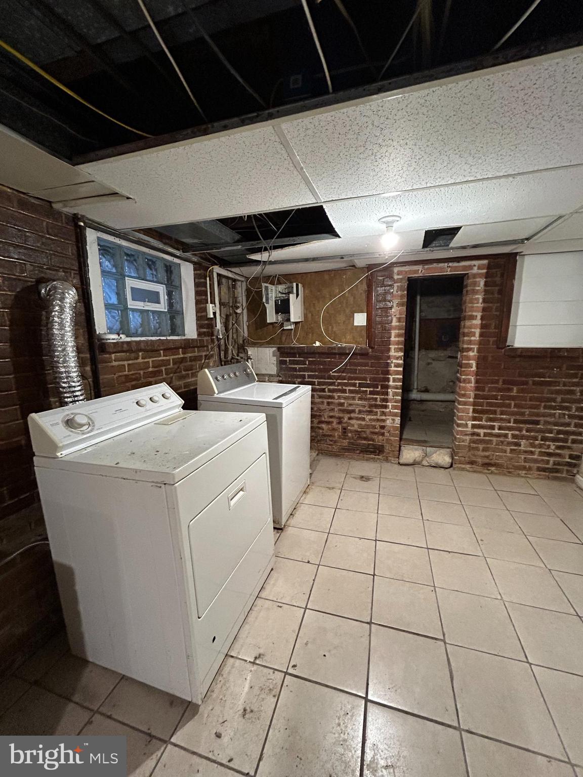 OVERBROOK PARK - Residential Lease