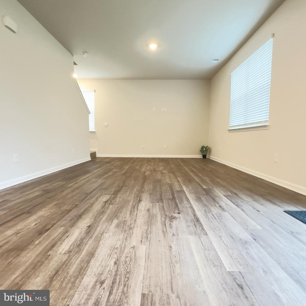 MAGNOLIA SPRINGS - Residential Lease