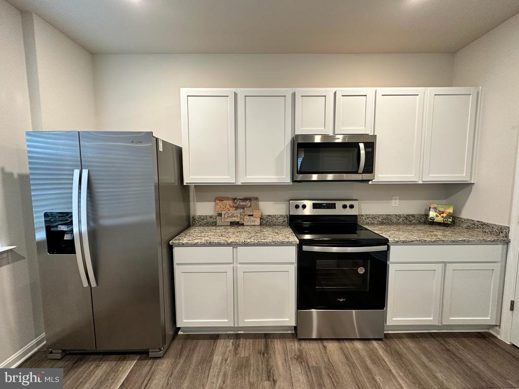 MAGNOLIA SPRINGS - Residential Lease