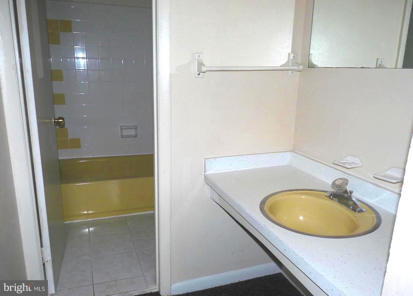 WILLIAMSTOWN - Residential Lease